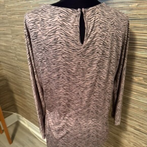 Lightweight Animal Print Shirt - Picture 2 of 3